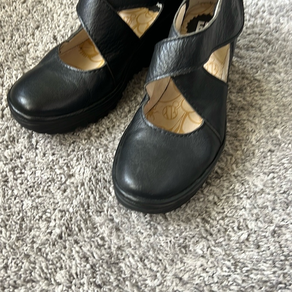 Stylish Black Women's Shoes